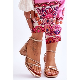 FB2 Sandali Felisa alla moda con tacco alto in oro rosa d'oro 1
