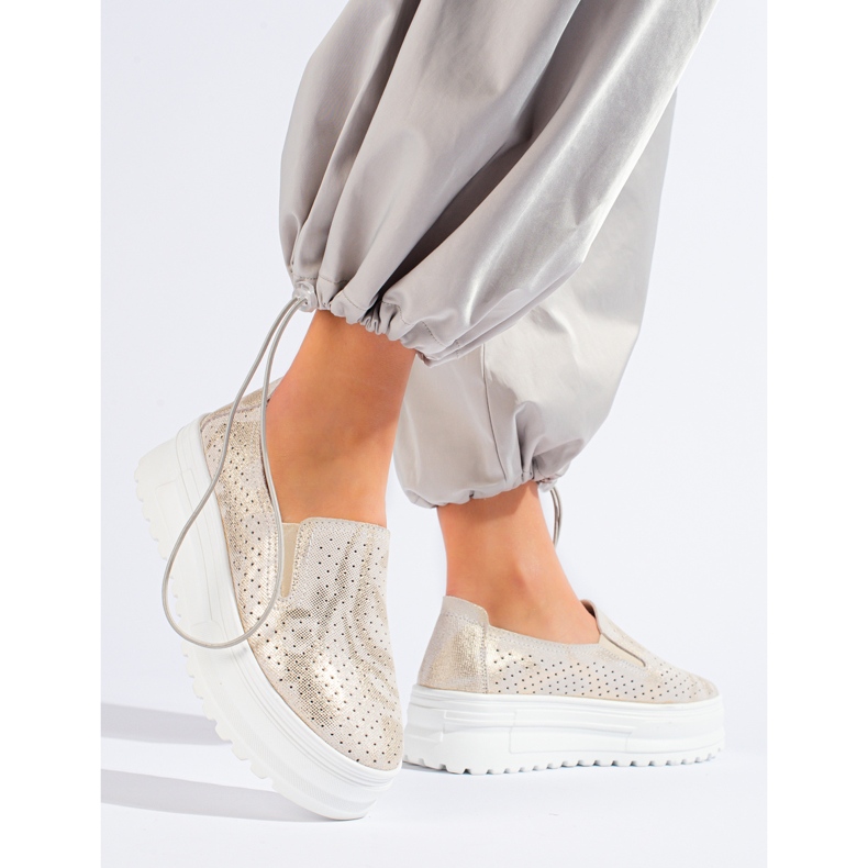 Slip on da donna in pelle color oro Shelovet d'oro 1