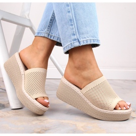 Pantofole con zeppa beige da donna T.Sokolski MU100 1