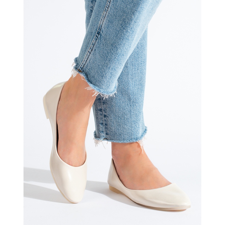 Ballerine da donna beige realizzate in ecopelle Shelovet 1