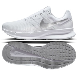 Scarpe da corsa Nike Run Swift 3 W DR2698 101 bianco 1