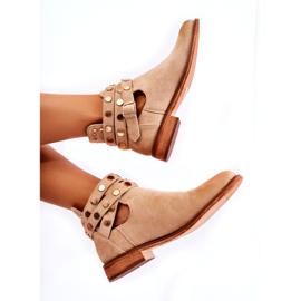 WS1 Stivali da donna con getti su tacco piatto Beige Larino 9