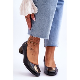 Décolleté in pelle con tacco basso Maciejka 05960-01 Nero 1