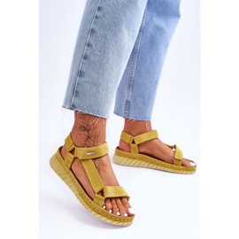 Sandali Big Star in pelle scamosciata con velcro LL276013 Giallo 2