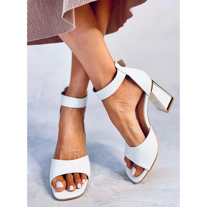 Tamara Sandali bianchi con tacco geometrico bianco 1