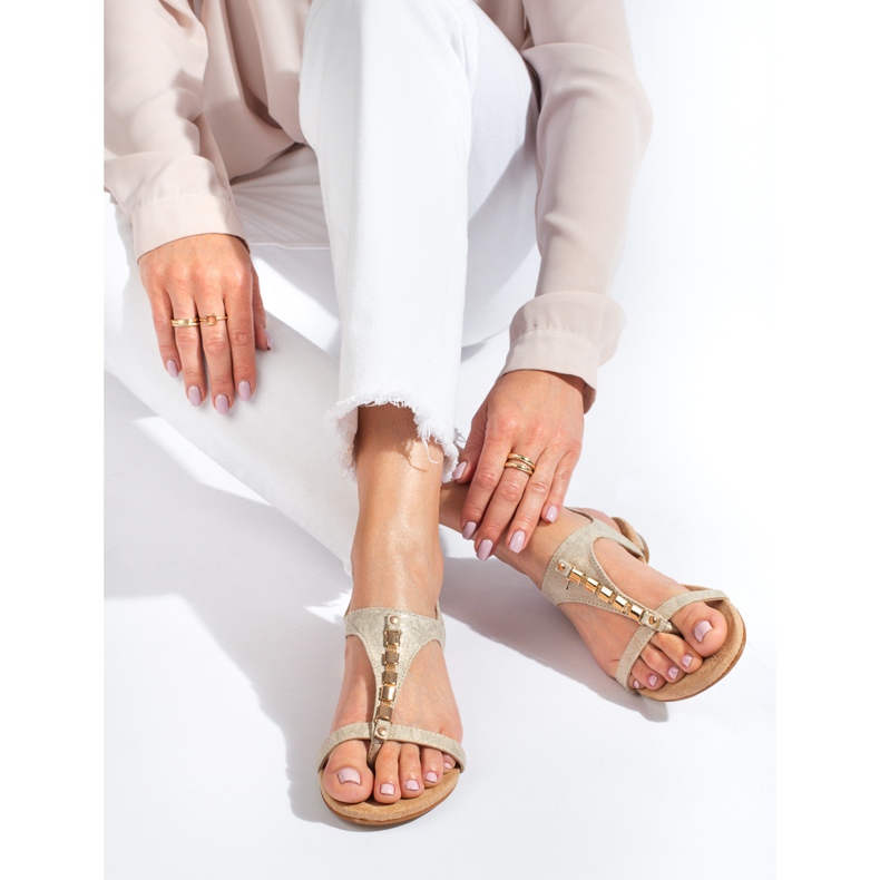 Sandali piatti Shelovet color oro d'oro 1