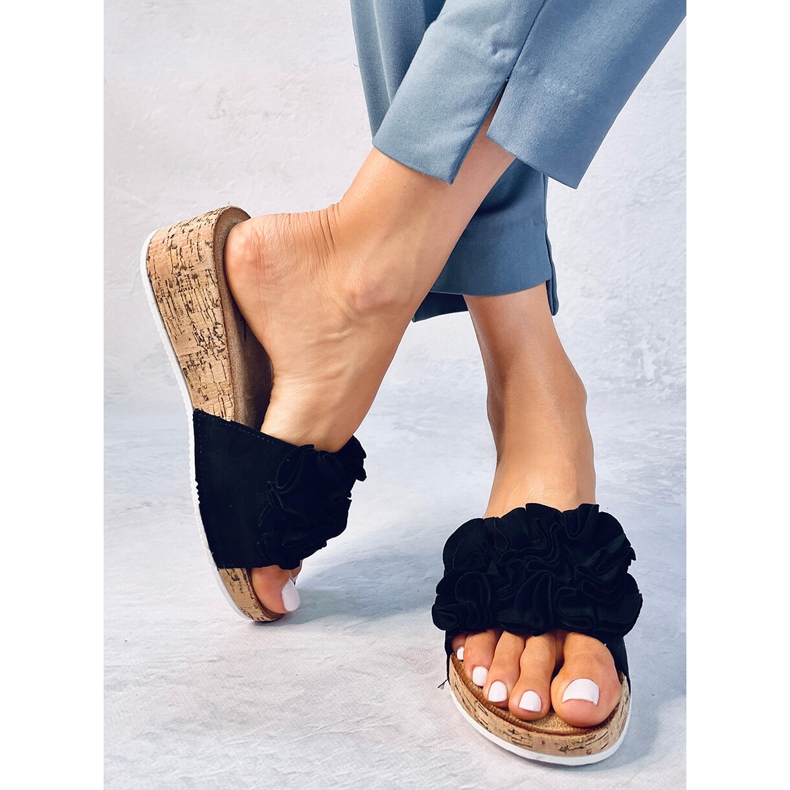 BM Sandali con zeppa con fiori di Peluso Black nero 1