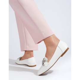 Mocassini bianchi da donna con decoro Shelovet bianca 1