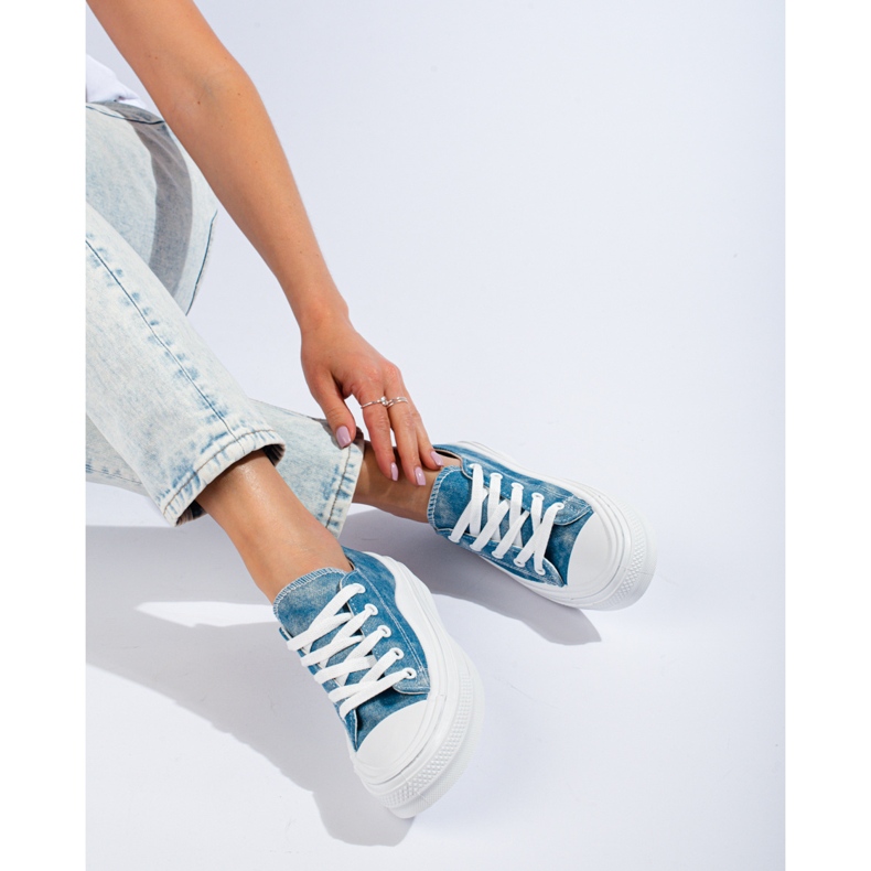 Sneakers in denim da donna sulla piattaforma Shelovet blu 2